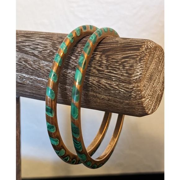 Vintage Thin Malachite Inlaid Brass Metal Bangle Bracelet Set of Two - Picture 3 of 6